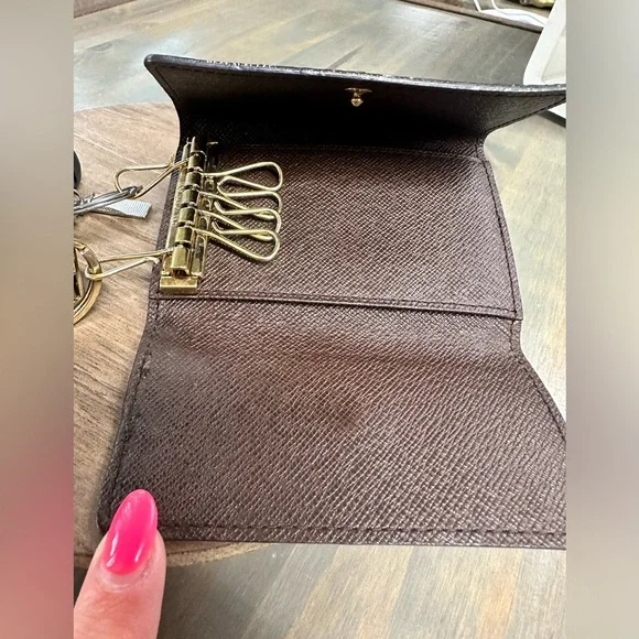 Louis Vuitton cash,card & key💎Authentic - Picture 10 of 16